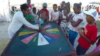 Jeux de plage à Tamatave [upl. by Berthold853]