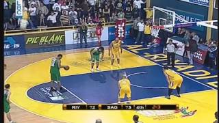 March 21 2014  Sagesse VS Riyadi Amazing Winning Shot [upl. by Naamana]