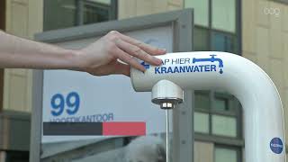 Boze medewerkers Waterbedrijf hangen spandoeken op [upl. by Floris]