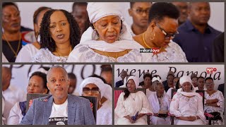 FAMILIA YA LOWASSA YAIMBA WIMBO ALIOUPENDA LOWASSA [upl. by Salazar130]