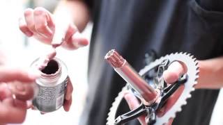 How to install Sram Omnium Track Crankset [upl. by Ybok]