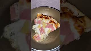 Tips how to reheat the pizza pizza pizzalover pizzatime turorial technique shortvideo shorts [upl. by Leagiba972]