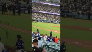 Dansby Swanson signs autographs for fans in LA [upl. by Rahman794]