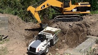 Großbaustelle mit Bagger Dumper und Raupen  Modellbaustelle [upl. by Vergne]