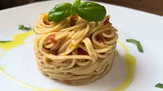 Spaghettis with Garlic and Tomato [upl. by Ellerehc]