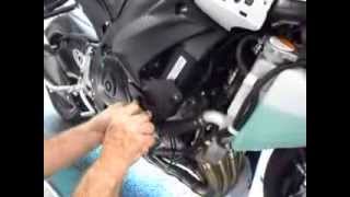 Fixando o suporte do slider na GSXR  SRAD [upl. by Adnaluy]