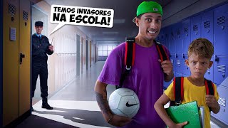 Pulamos na Escola Antes das Aulas Voltar Pra Estudar e Jogar Bola [upl. by Neersan]