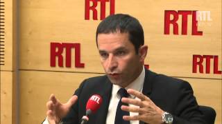 Congrès du Parti socialiste  Benoît Hamon félicite JeanChristophe Cambadélis  RTL  RTL [upl. by Enoitna67]