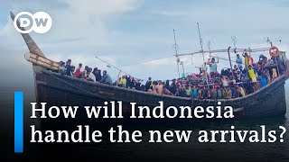 Hundreds of Rohingya refugees arrive by boat in Indonesias Aceh province  DW News [upl. by Morris]