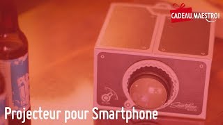 Projecteur Deluxe pour Smartphone pour des soirées cinéma à la maison  Cadeau Maestro [upl. by Mercuri]