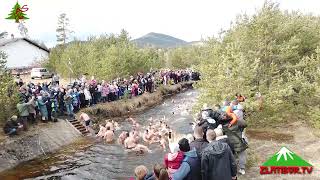 Plivanje za Časni krst na Vodicama  Zlatibor [upl. by Elfrieda711]