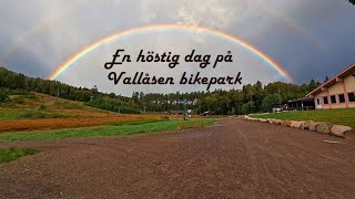 Höstigt och hala pedaler  Vallåsen bikepark [upl. by Boggers]