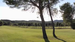 Golf du Domaine de Manville  Golf dans les Alpilles en Provence [upl. by Ylirama]