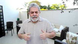 Lula promete dar bolo a todos os tuiteiros em próximo aniversário [upl. by Oniuqa]