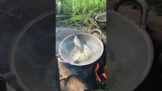 Goreng ikan Di Alam shortvideo nature relaxing food cooking chill shorts [upl. by Leahcimaj]