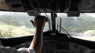 Spectaculair take off and landing at St Barth [upl. by Issac]