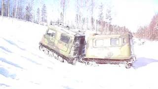 Bandvagn 206 i snö och uppförsbacke Bv 206 in snow and steep up slope [upl. by Ordnasela891]