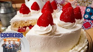 Receta Pastel tres leches  Cocineros Mexicanos [upl. by Iruyas345]