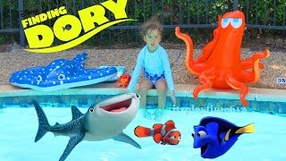 FAMILY FUN TIME WITH FINDING DORY POOL TOYS  Video 571 [upl. by Agathy]