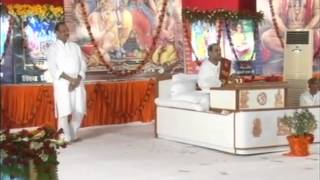 Prem bhushan maharaj ji Singing song of Gayatri Thakur [upl. by Eseekram]