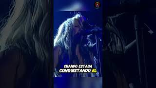 Una de las Mejores Actuaciones de Shakira Underneath Your Clothes en Vivo desde Nueva York [upl. by Eiramanig]