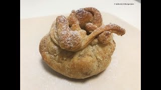 Sacchettini di pasta sfoglia con mele  Ricetta Befana [upl. by Wakeen]