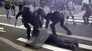 Trés Violences Manifestations contre le projet de réforme des retraites en France de 2023 [upl. by Rustin202]