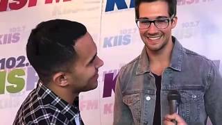 ¿Quien habla mas español Carlos Pena Jr o James Maslow Wango Tango 2013 exclusive [upl. by Koziarz]