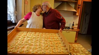 LE CARTELLATE PUGLIESI DOLCE TIPICO NATALIZIO  RICETTA DELLA Nonna Maria [upl. by Heiney]