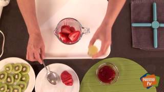 🥧 Panna cotta con salsa de frutas  Recetas rápidas Nestlé [upl. by Yentrok]