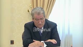 Sali Berisha tregonin planin e investimeve për turizmin në Shqipëri20 Gusht 2009 [upl. by Colet]