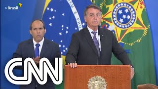 Presidente Jair Bolsonaro defende golpe de 64 e Daniel Silveira  LIVE CNN [upl. by Isteb]