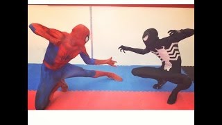 The Stunning SpiderMan vs Venom The Final Showdo [upl. by Antonia23]