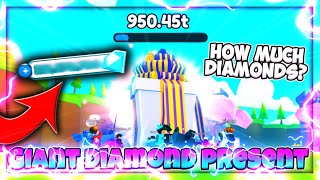 🤑 DESTROYING 💎GIANT DIAMOND PRESENT💎 amp GOT THIS  Pet Simulator X [upl. by Avehstab]