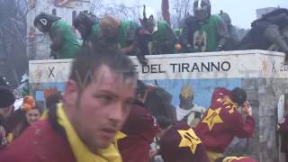 Ivrea Battaglia Arance 2016 con audio originale [upl. by Adym242]