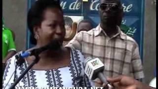 Mme Antoinette Sassou visite Leglised Kimbanguiste a Manzakala 44min [upl. by Anielram697]