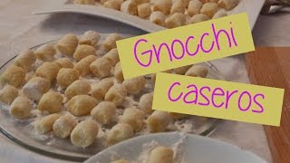 Recetas italianas  Gnocchi hechos en casa [upl. by Aihsiek727]