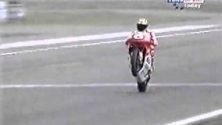 Max Biaggi  impennata incredibile [upl. by Ojybbob]