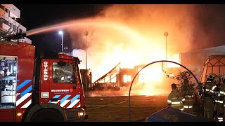 Grote brand verwoest kantoren en toneel vereniging in Leidsche Rijn Centrum [upl. by Michaud178]