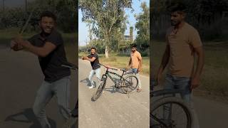 Magic Cycle 🚴Kisi se nhi Darti 😂 shorts shortsfeed comedy magic funny youtubeshorts [upl. by Mohr]