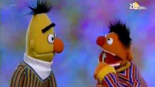 Bert amp Ernie  Hoe blijf je gezond [upl. by Snashall]