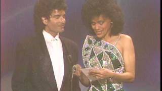 Kool amp the Gang Wins Favorite SoulRampB Group  AMA 1986 [upl. by Ahsiruam]