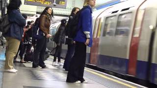 London  Holborn Station  Platform [upl. by Nnire]